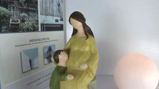 樹脂製の母と息子の像家の装飾母の日のギフト